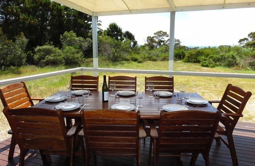 Nepean Bay House | Clearwater Haven — Secluded Beachside Escape with Luxury Linen