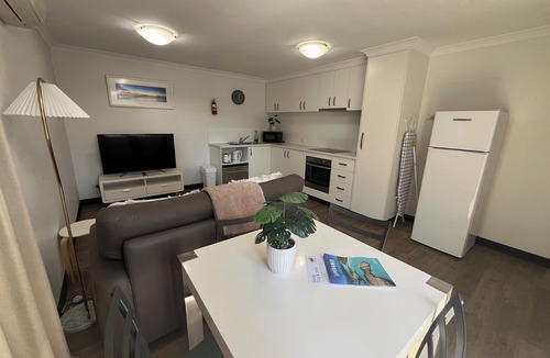 Esperance Hotel | Clearwater Motel Apartments