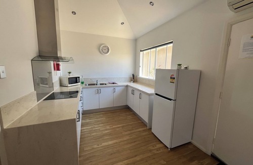 Esperance Hotel | Clearwater Motel Apartments