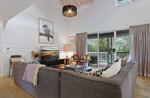 Metung Cottage | Cliff House Cottage | Modern Metung Retreat