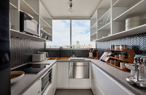 Vaucluse Apartment | Cliffside Escape w/Pool & Panoramic Ocean Views