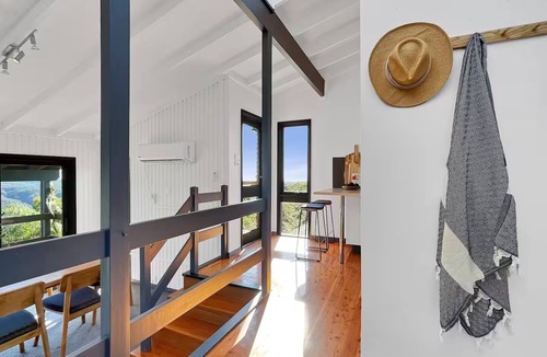 Wentworth Falls Cottage | Clifftop cottage escape with breathtaking views