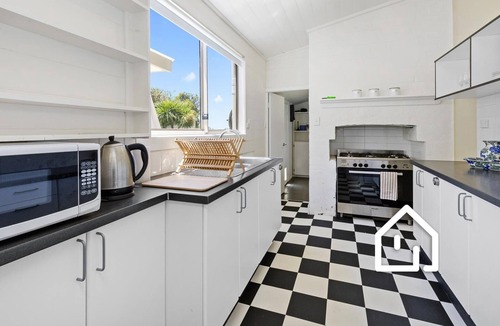 Portsea House | Clifftop Cottage *1 NIGHT FREE* Panoramic Views, no Govt Tax