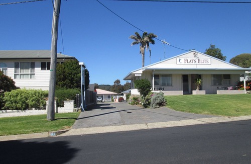 Bermagui Apartment | Close to Beach, Harbour Marina, Country Club, Golf Course, Restaurants, Cafes