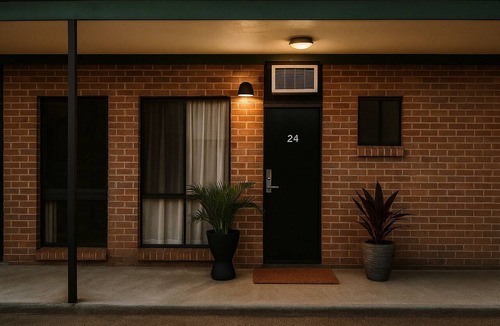 Campbelltown Apartment | Close to buses and trains walking distance