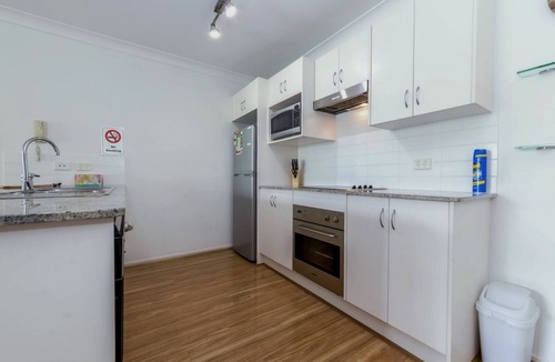Nelson Bay Apartment | Close to Shoal Bay beach, shops and restaurants
