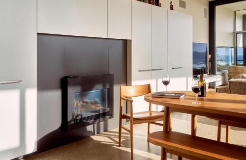 South Bruny House | Cloudy Bay Beach House - Luxury Escape in Bruny Island