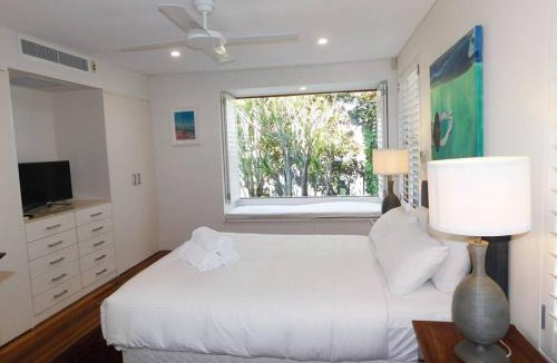 Clovelly House | Clovelly Beach House with Pool