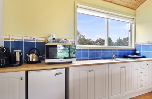 Metung Cottage | Clovelly Cottage | Cosy Metung Escape