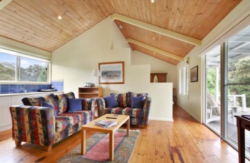 Metung House | Clovelly Cottage - Cosy Metung Escape