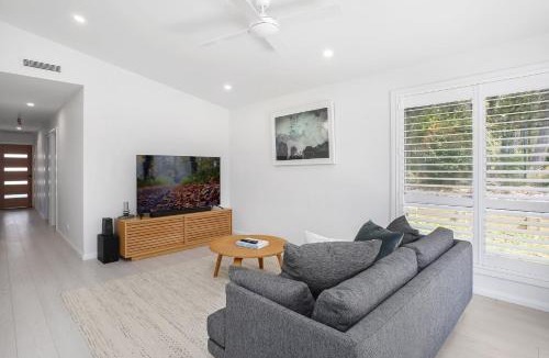 St. Georges Basin House | Clovelly - Pet friendly & fully fenced yard!