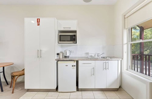 Richmond Villa | Coachman’s Rest Queen Studio