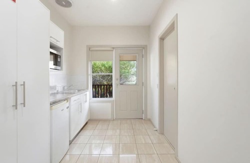 Richmond Villa | Coachman’s Rest Queen Studio