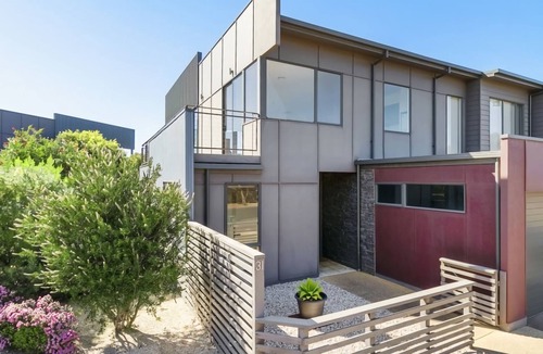 Torquay House | Coast Drive Beach and Golf 31