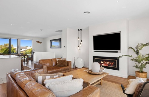 Torquay House | Coast Townhouse Golf and Beach
