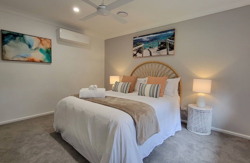 Port Macquarie House | Coastal 3BR Home near gorgeous beaches