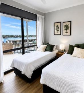Lemon Tree Passage Apartment | Coastal Bliss