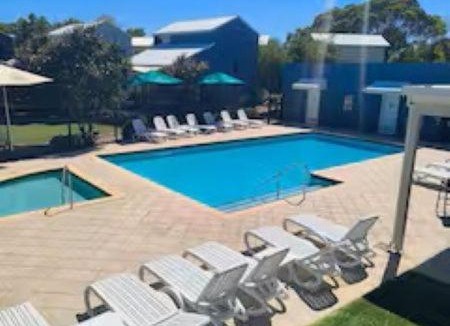 Preston Beach Resort | Coastal Bliss - Preston Beach