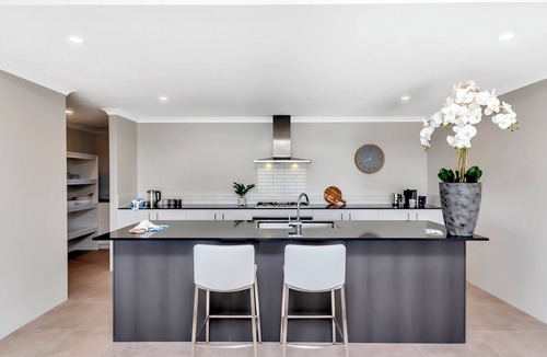 Mandurah Apartment | Coastal Bliss with Marina Views-Neaby Cafes