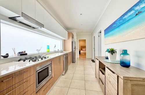 Caves Beach Villa | Coastal Breeze at Caves Beach Villas