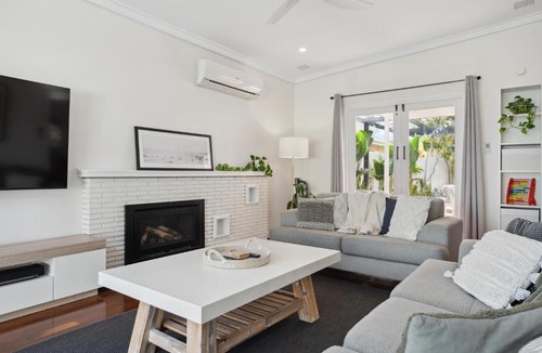 Scarborough House | Coastal Charm 2 Bedroom with Space to Move