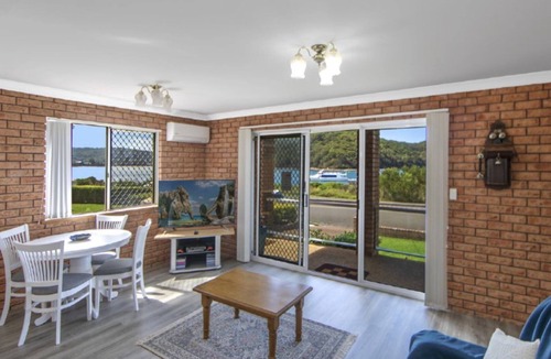 Ettalong Beach House | Coastal Charm Ettalong Beach