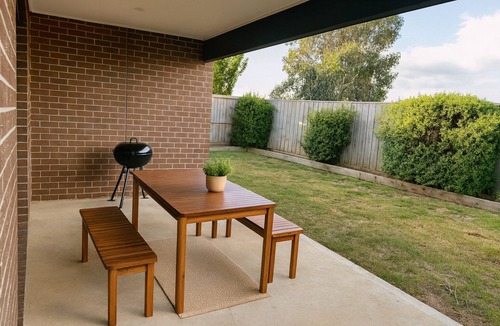 Armstrong Creek House | Coastal–City Getaway in Armstrong Creek