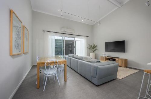 Golden Bay House | Coastal Comfort in Golden Bay
