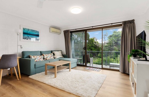 Batehaven Apartment | Coastal Comfort in Batehaven
