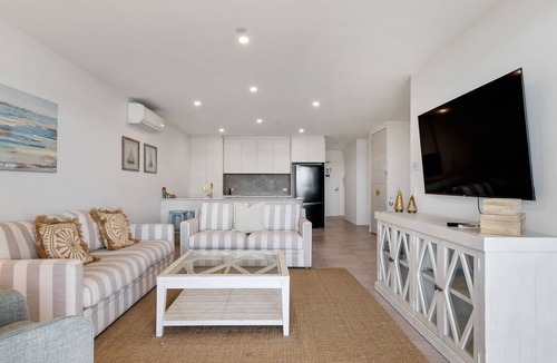 Batemans Bay Apartment | Coastal Comfort with Beautiful Bay Views