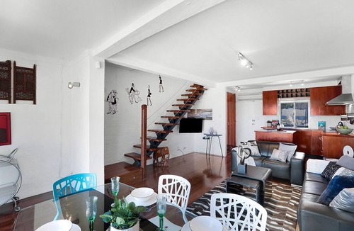 Scarborough Apartment | Coastal Convenience – 2BR 50m To The Beach