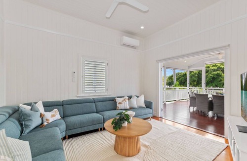 North Ward Apartment | Coastal Corner Luxury Queenslander on The Strand