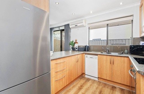 Scarborough Apartment | Coastal Elegance! A Luxurious, Dreamy Escape!