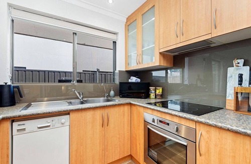 Scarborough Apartment | Coastal Elegance! A Luxurious, Dreamy Escape!