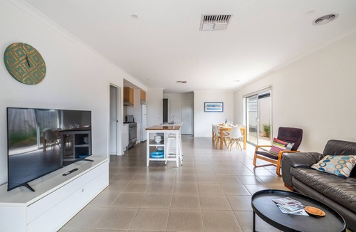 Ocean Grove House | Coastal Escape, Sun, Salt & Serenity