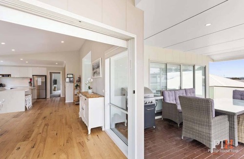 Cape Woolamai House | Coastal Family Retreat in CW