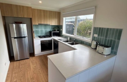 Venus Bay House | Coastal, Farm & Charm! Linen, Wi-fi, Pet Friendly