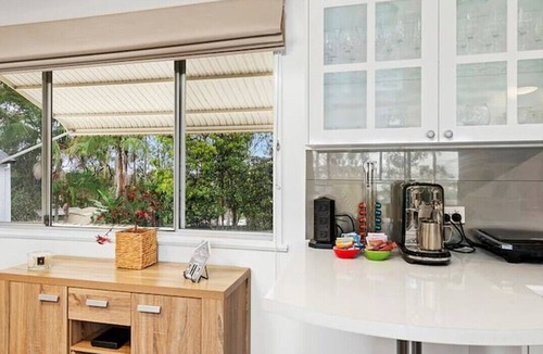 Lemon Tree Passage House | Coastal Haven - Spacious Light & Airy Water Views