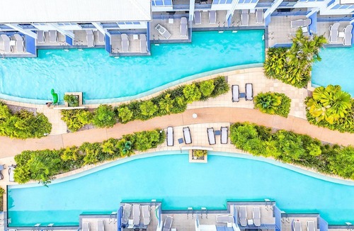 Port Douglas Apartment | Coastal Luxe 2BR Apartment + Spa Studio with Lagoo