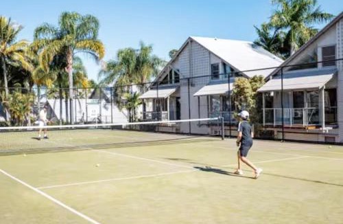 Noosaville Apartment | Coastal Modern 3 Bedroom Townhouse