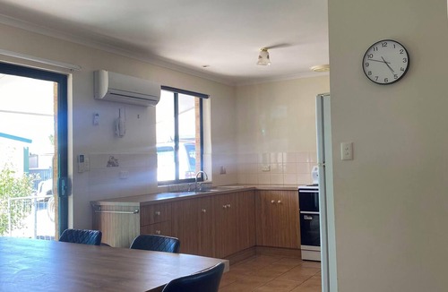 Melville House | Coastal Retreat in Coobowie | Relax, Fish & Explore Yorke Peninsula