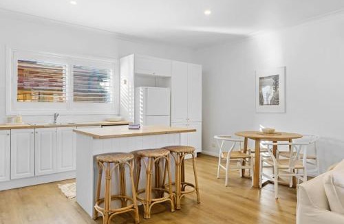 Long Jetty Apartment | Coastal Retreat Long Jetty Toowoon Bay