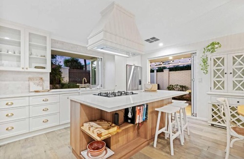 Scarborough Apartment | Coastal Retreat Modern Home in Scarborough