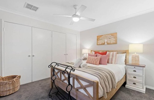 Scarborough Apartment | Coastal Retreat Modern Home in Scarborough