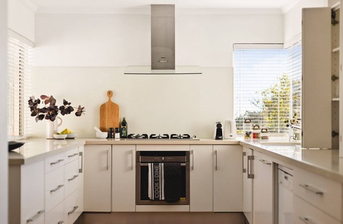 Cottesloe House | Coastal Retreat – Spacious 4BR Walk to Beach