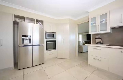 Woolgoolga House | Coastal Retreat with Pool and Balcony Views