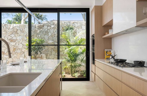 Burraneer House | Coastal Retreat with Private Parking