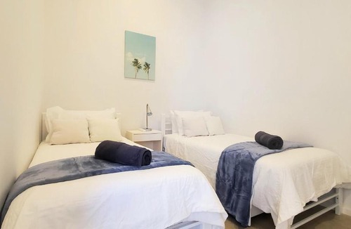 Scarborough Apartment | Coastal Salty Kiss Sleeps 4!