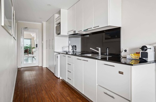 Mandurah Apartment | Coastal Studio | City & Ocean Views, Walk to Beach
