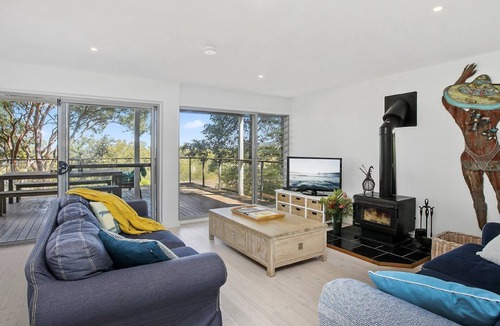 Killcare House | Coastal Tree House, Sea Views & National Parks